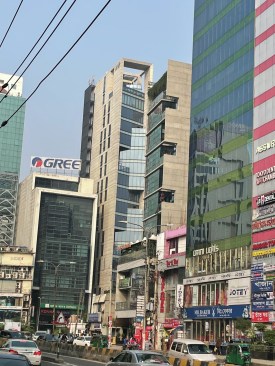 Streetscape in Dhaka.