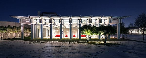 Exterior view of the South gallery of the Piano pavilion, at night.