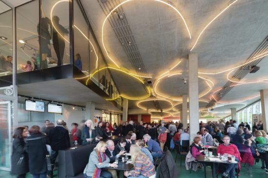 Upon entering the museum, visitors are directed immediately into the reception area and the Kunsthal café.