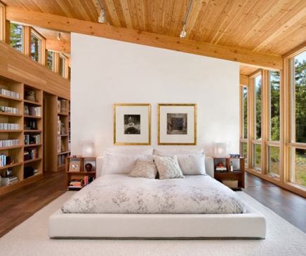 2010 CHDA  Private Residence, Sebastopol, Calif.  Merit Award: Custom Home / Less Than 3,000 Square Feet  Turnbull Griffin Haesloop Architects, San Francisco   By pulling the decks to the sides of the house, architects Mary Griffin and Eric Haesloop were able to free up the long, glass rear façade—including one wall of the bedroom—to take in mountain vistas.
