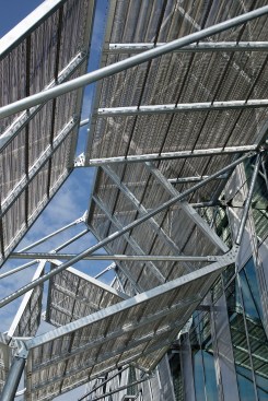Detail of the canopy panels, where steel mesh was used instead of aluminum to increase rigidity