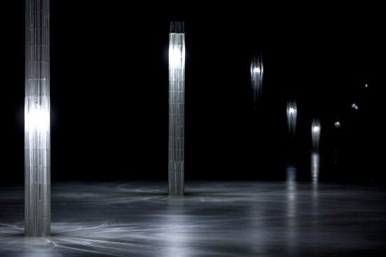Mirrored surfaces at the endwalls of the installation space created the illusion of an infinite, luminous colonnade.