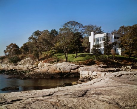 Smith House, Rowayton, Conn., by Richard Meier& Partners