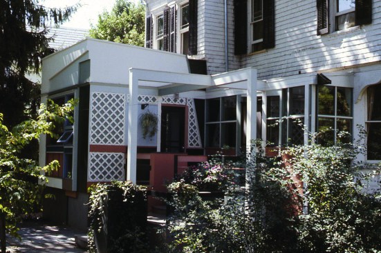 Graves' Claghorn House, completed in 1977.