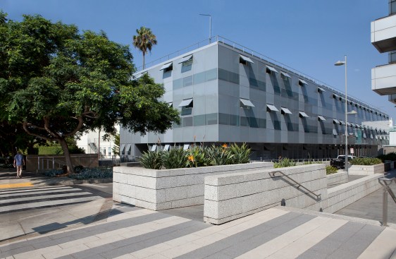 In 2020, Buro Happold completed Santa Monica, Calif.’s City Hall East, a net-zero-energy, net-zero-water, and all-electric building. The design process helped “set the intellectual groundwork for thinking about building health as not just an occupant issue, but a construction worker issue, a fenceline community issue, a firefighter issue,” Kathleen Hetrick says.