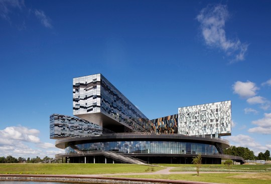 Moscow School of Management, Skolkovo, Russia, 2010.