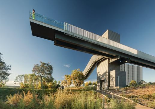A lookout tower in the park allows pedestrians to see out to the Pacific Ocean, while still conforming to the height restrictions of the site, which were put in place to preserve views for existing developments inland.