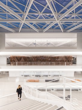 The project exceeds 2010 California T24 requirements by 15% and uses daylight responsive
controls to further reduce lighting energy use.