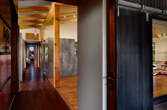 O'Dell Residence_Interior_Hall_Deck
