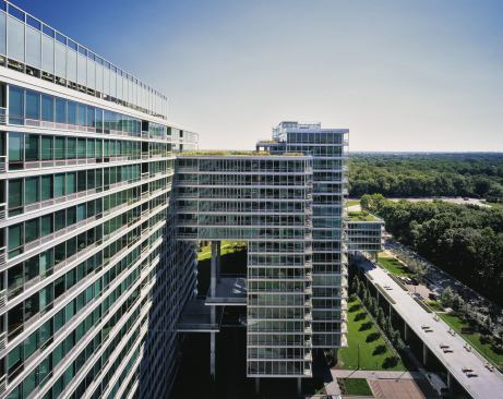This monolithic, 650-unit condominium complex is broken up by cantilevered balconies and enlivened by green roofs at several levels, the largest of which is 1.2 acres.