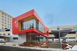 Rypien Foundation, Providence Sacred Heart Medical Center & Children's Hospital. New emergency wing. Spokane,  Washington.
Client: Mahlum Architects.
© Copyright 2012 Benjamin Benschneider All Rights Reserved. Usage may be arranged by contacting Benjamin Benschneider Photography. Email: bbenschneider@comcast.net or phone: 206-789-5973.