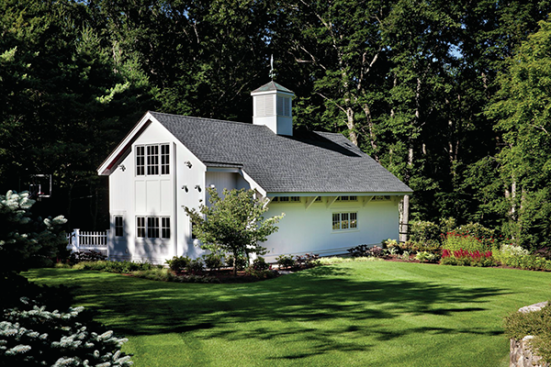 Architect Andrew Cohen extended the original single-story bump-out up to the roofline. Remodeler Halsey Platt’s crew added a full foundation under that section. They also transformed the rough storage loft into a finished office space.