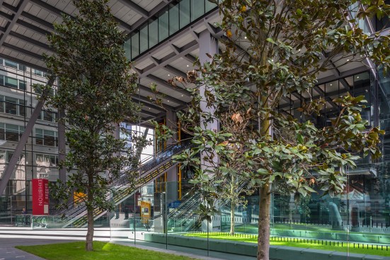 Landscaped pocket park in the public space at The
Leadenhall Building