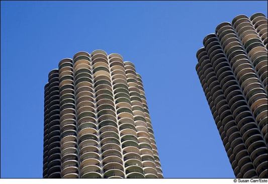 Bertrand Goldberg  Photographer: Susan Carr © Esto  Marina City, Bertrand Goldberg’s 65-story mixed-use Chicago towers with scalloped edges and a corncob-like facade, were once the tallest reinforced concrete structures in the world. From the exterior, the lower floors of parking ramps are indistinguishable from the apartments above. Completed in 1965, Marina City is now home to the House of Blues concert hall.