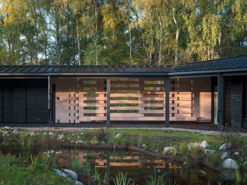 Douglas fir centerpiece wall, Moxon Architecture Quarry Studios