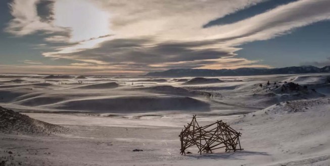 New York structural artist Stephen Talasnik created a sequence of “nomadic structures” made of several linear pieces of organic materials to form repeated geometric shapes that command visual curiosity. Dubbed “The Satellite Series,” the architectural yet enigmatic structures will be left to the bare elements of the Montana prairie. Part of Talasnik’s execution of large-scale pieces made for the outdoors is how they weather in nature, and what happens when they are left alone.