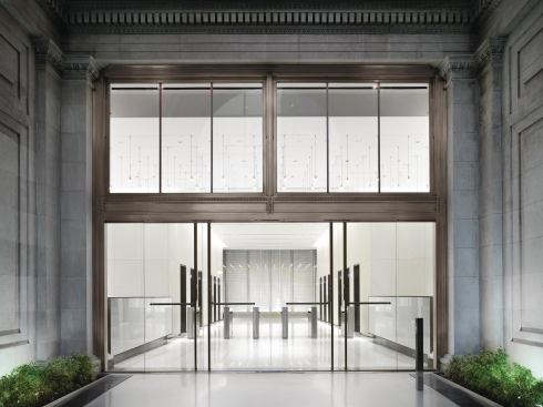 Main entrance of 200 Fifth Avenue