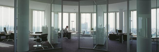 Perimeter offices in ovoid tower