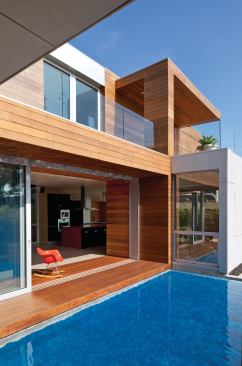 Superb-A House

Venice, Calif. 