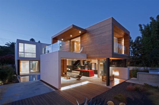 Superb-A House

Venice, Calif. 