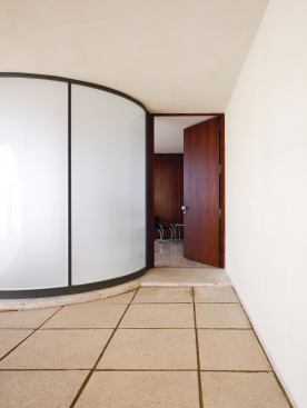 The front door of the Villa Tugendhat.