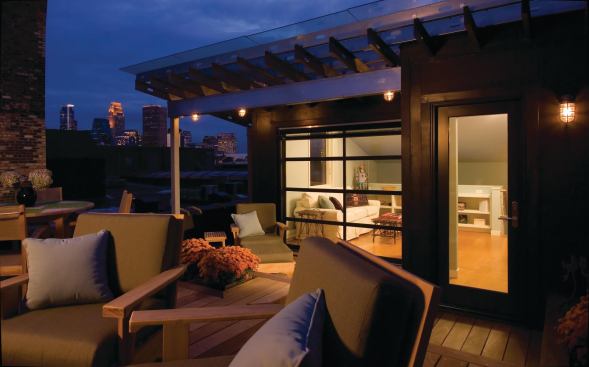 The sunroom and roof deck—the only new square footage in the project—enjoy views of the nearby Mississippi River. 