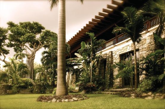 Built in 2004, the house was one of Strang's first projects, and it drew attention that led to other commissions.