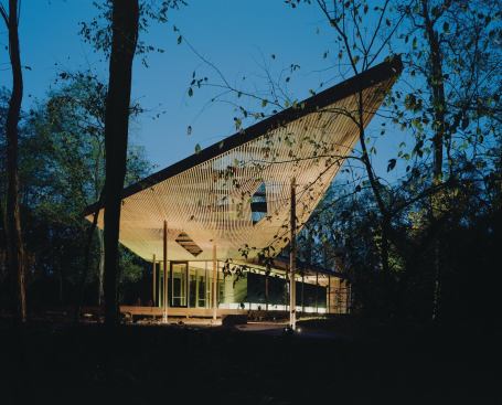The elegant Ruth Lilly Visitors Pavilion at the Indianapolis Museum of Art demonstrates the firm’s unique blend of exuberance and restraint. 