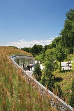 The planted green roof on the western pavilion not only serves as a laboratory for BBG’s horticulturists, but also allows the building to merge with the surrounding landscape—so much so that from certain angles, the roof is virtually indistinguishable from the natural ground plane.