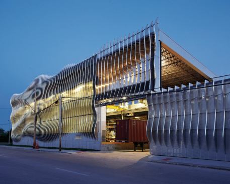 The longest fins used in the Cloud Wall are 44 feet long, with the shortest fins measuring just 3 feet long. One 40-foot aluminum fin weighs about 400 pounds.