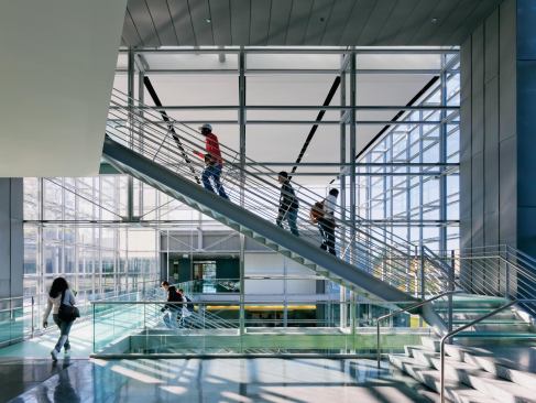 The Gateway Center for English as a Second Language

The Westchester Community College building’s glass lobby and welcome center.