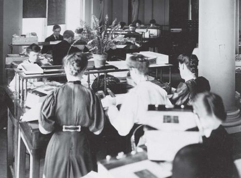 The building also served as a base for suffragettes during the American Woman's League's first national convention.