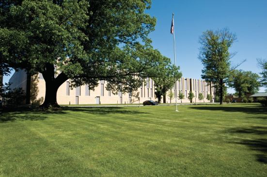 ReCAP Book Storage Facility Expansion, Module 5
Plainsboro, N.J.
KSS Architects
 This storage facility for rare and valuable books belonging to Columbia University, the New York Public Library, and Princeton University has 5,000 roof-mounted solar panels.
