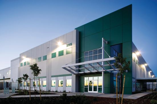 Sears Distribution Center at ProLogis Park Duck Creek
Stockton, Calif.
Ware Malcomb
The 780,000-square-foot warehouse has a cool roof and daylighting in 90 percent of the space.