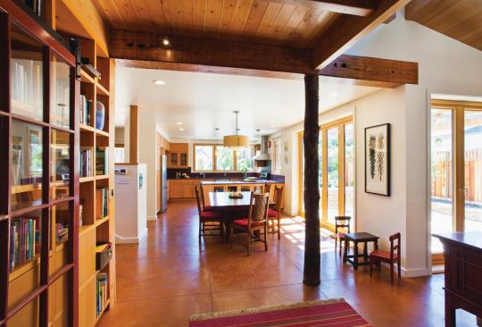 The open plan changes sectionally as you move through it, responding to opportunities for natural light and ventilation. 