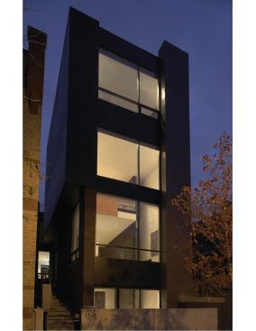 1748 N. Winchester's two-level entry sequence allows for some separation from the street.