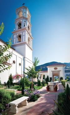 The chapel arcades enclose small gardens that are open to students for quiet study and reflection. Landscaping for the gardens was a collaboration between Scott Boydstun, a principal at architect of record Rasmussen and Associates, and Dave Gaston, the college's landscaper. Craftsmen created benches, urns, and statuary that were commissioned by or gifted to the college.