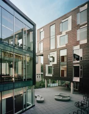 The varied floor plans—hardly one of the nine matches that directly above or below it—create room for courtyards, terraces, and even a small green roof. This terrace between the Gates and Hillman Centers provides not only an outdoor study space, but also a view for the classrooms, offices, and lounge spaces that line it.