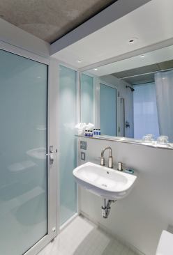 En-suite bathroom