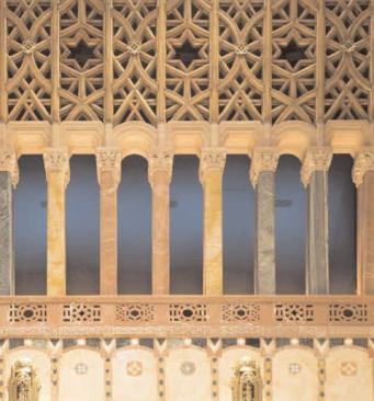 The battens are fitted with 750W theatrical PAR downlights, and can be lowered to within four feet of the Bimah floor for maintenance. Above the Bimah and Ark is the choir area. Here the designers created a fadeout effect to highlight the choir's blue ceiling.