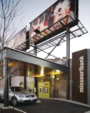 Missouri Bank, Crossroads branch drive-through