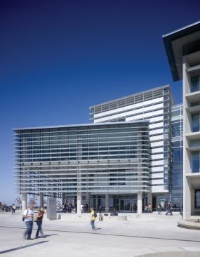 The Leo and Dottie Kolligian Library, Merced, Calif.

Architects: Skidmore, Owings & Merrill

Associate Architects: Fernau & Hartman
