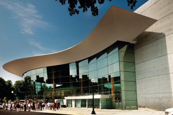 Vancouver-based architect Bing Thom, AIA, enclosed both Weese buildings in a new structure, now known as the Mead Center for American Theater. (The Fichandler Stage is visible behind the glass at lower left.)