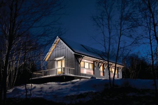 The net-zero BrightBuilt Barn starts with a super-tight, super-insulated R-40 shell, draws energy from a 6-kW solar-electric system, solar thermal, and a geothermal system, relies on LED lighting, and refreshes the indoor air through a highly efficient HRV. The 2x6 walls are filled with dense packed cellulose with 4-inch rigid insulation to the exterior, and the roof is made with 8-inch SIPs. 