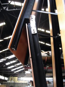 The design team made use of state-of-the-art digital fabrication technology and worked closely with manufacturers, fabricators, and installers from early in the process, which helped maintain quality of construction and kept costs down. The building envelope system—made of aluminum frames and composite panels, and operated with off-the-shelf chain pulls—was prefabricated off-site, then delivered as pre-assembled components. This helped the team meet a tight construction schedule.