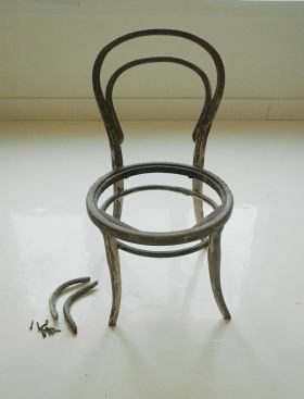 Deconstructing Thonet