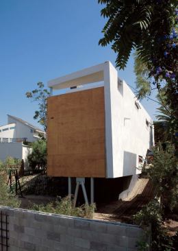 3-in-1 House

Santa Monica, Calif.

Roger Sherman Architecture + Urban Design