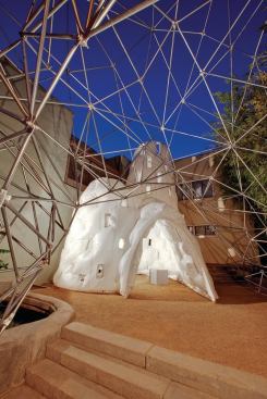 The finished "Light Frames" project, erected on an infill site in Los Angeles.