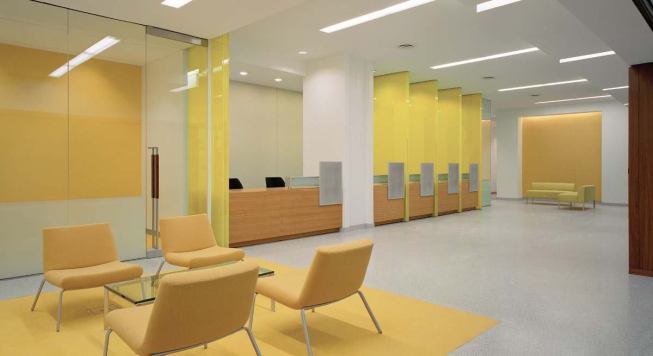 Laminated Glass Fins - Vanceva - www.vanceva.com 

Colored interlayer between two sheets of laminated glass - Minimum 30-gauge interlayers - Available in a variety of colors and metallics