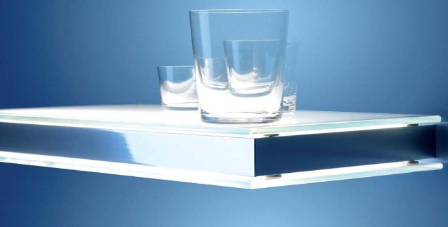 Ivory

Fontana Arte

www.fontanaarte.it

Wall-mounted light and shelf

Structure finished with polished aluminum

Top and bottom glass panels available in extra-clear or acid-etched finishes

Power supply housed in base

Uses fluorescent lamps

Designed by Matteo Nunziati